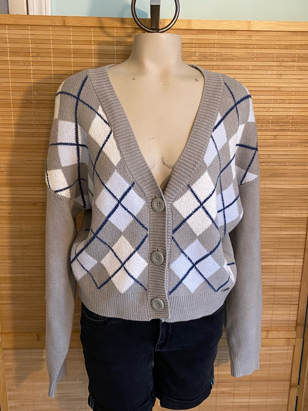 Hollister Co Gray Argyle V-Neck Button-Up Cardigan Sweater woman’s M preppy